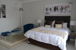 10 Woodmead Suites